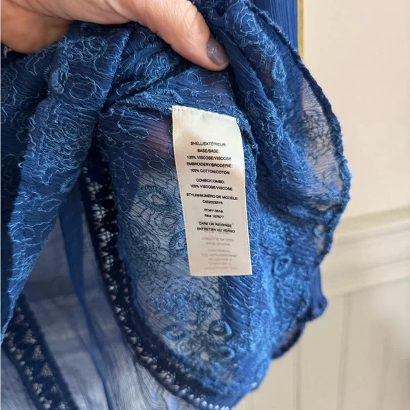 ALICE & OLIVIA Blue Sheer Natalya Lace Peasant Blouse Size Large - Picture 5 of 6